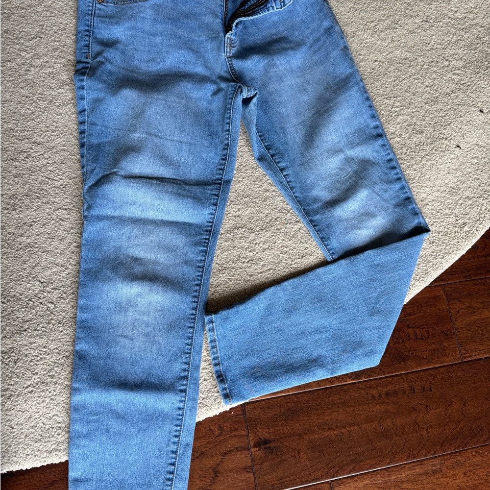 Old Navy mid rise Super Skinny jeans.